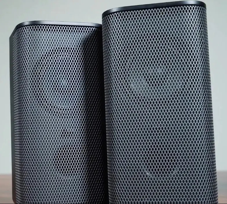 A closer look of Sony HT-S20R Satellite speakers
