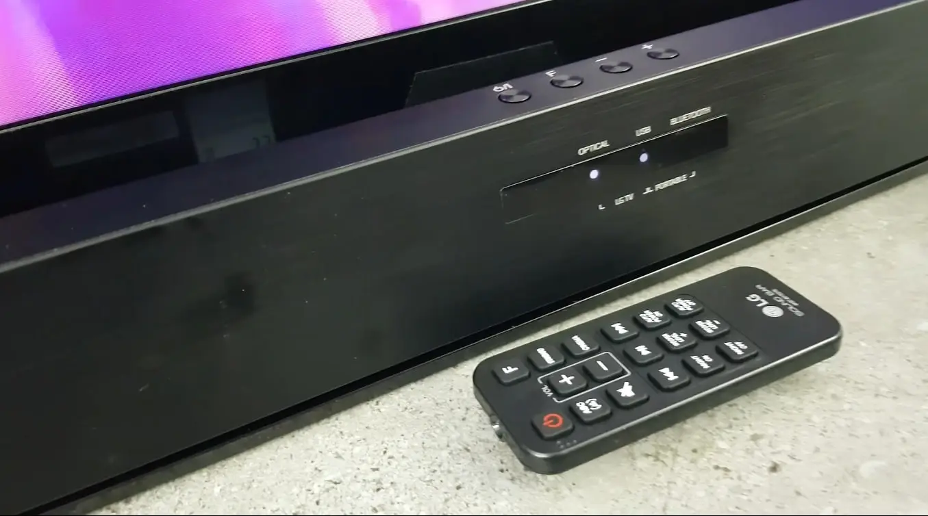 LG-SQC2-Review-Big-Sound-Slim-Package