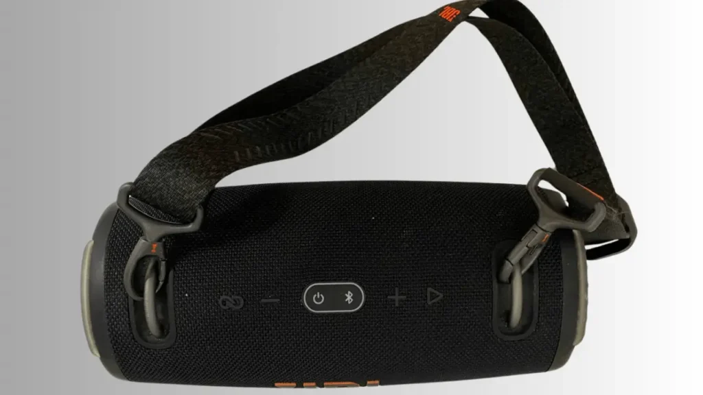 JBL XTREME 3 Play pause nest buttons